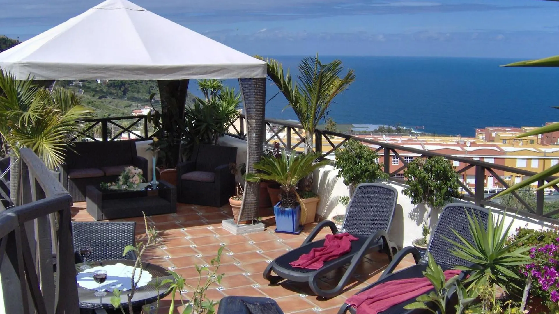 Apartment Holiday Home To The Street With Big Kitchen Icod De Los Vinos