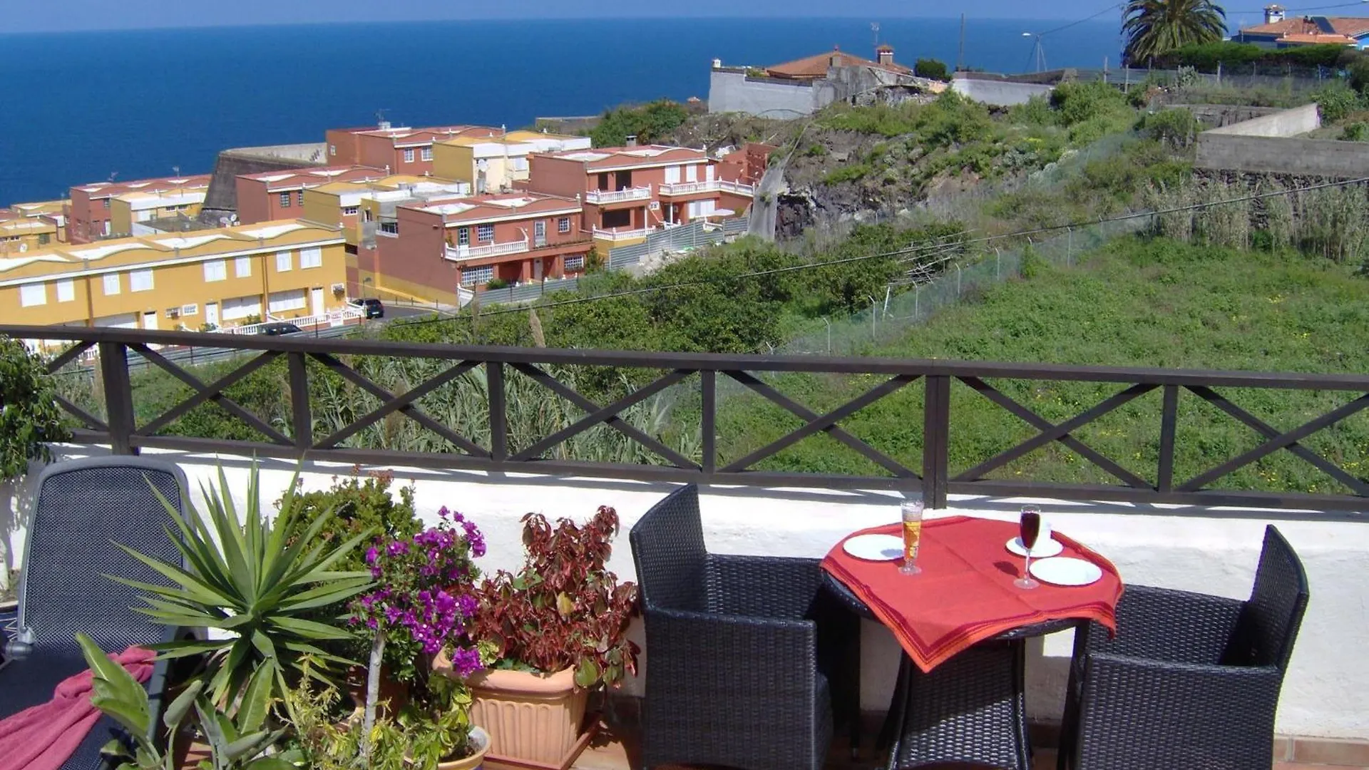 Apartment Holiday Home To The Street With Big Kitchen Icod De Los Vinos